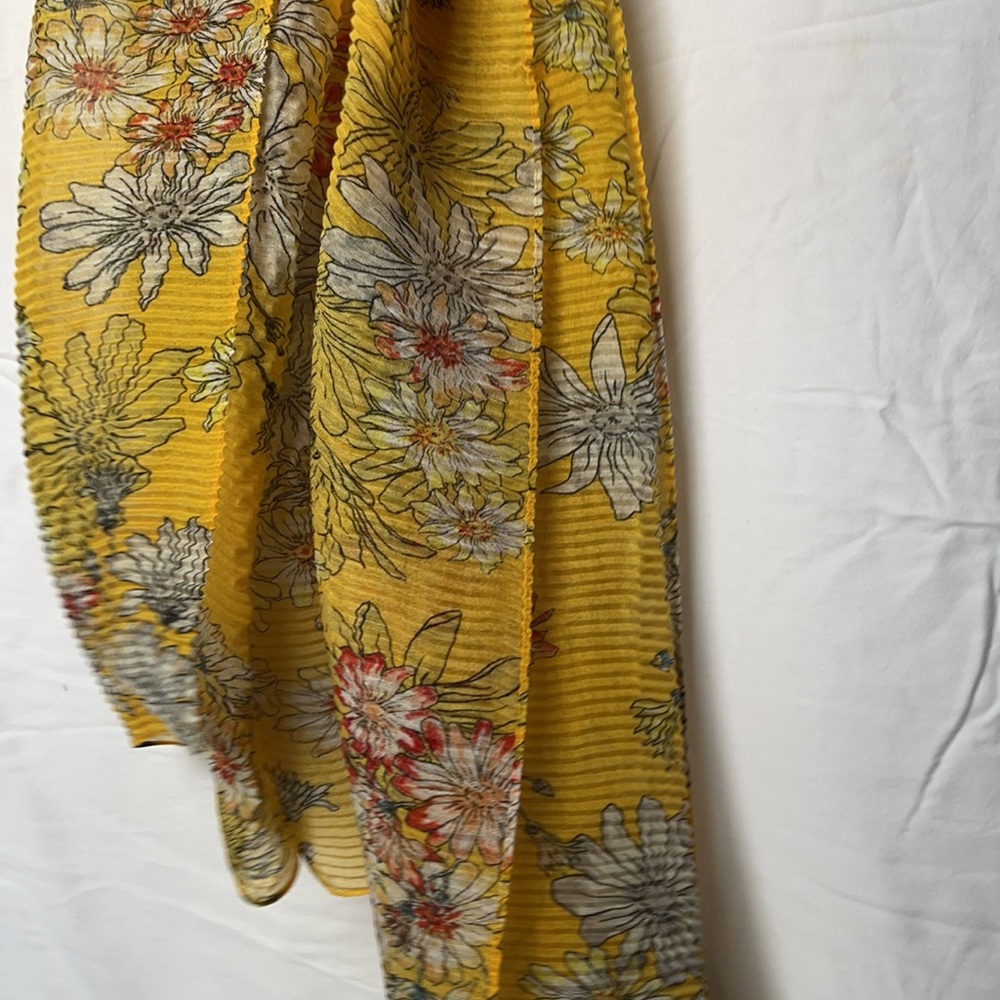 Scarf - Picture 2 of 4